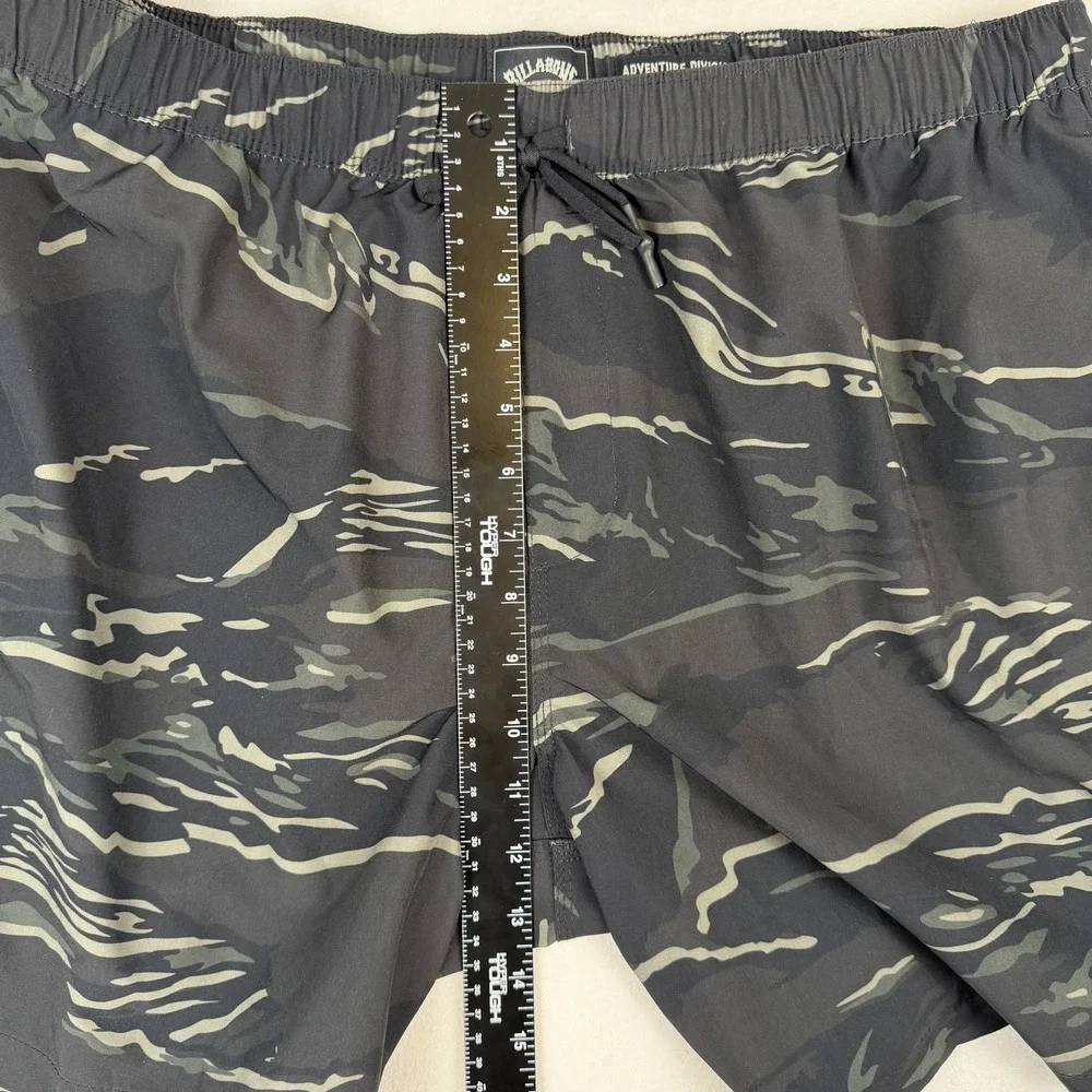 Billabong Adventure Division Gym Swim Shorts Hybrid Mens XL Abstract Camo